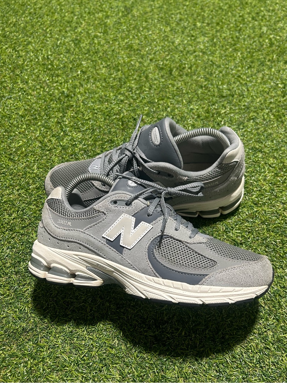 Men’s New Balance 2002r Sneakers
